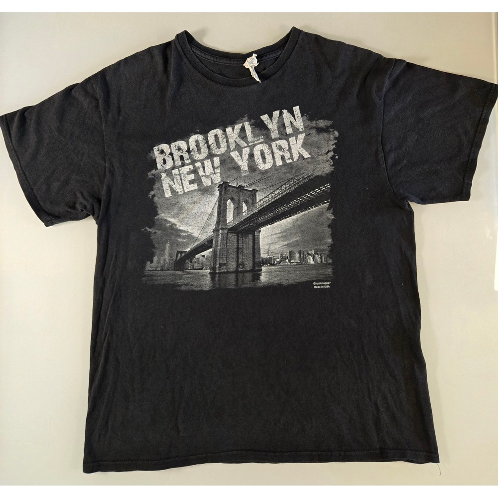 Vintage Delta Pro Weight Brooklyn NYC Graphic T-Shirt Mens L Made in USA Black